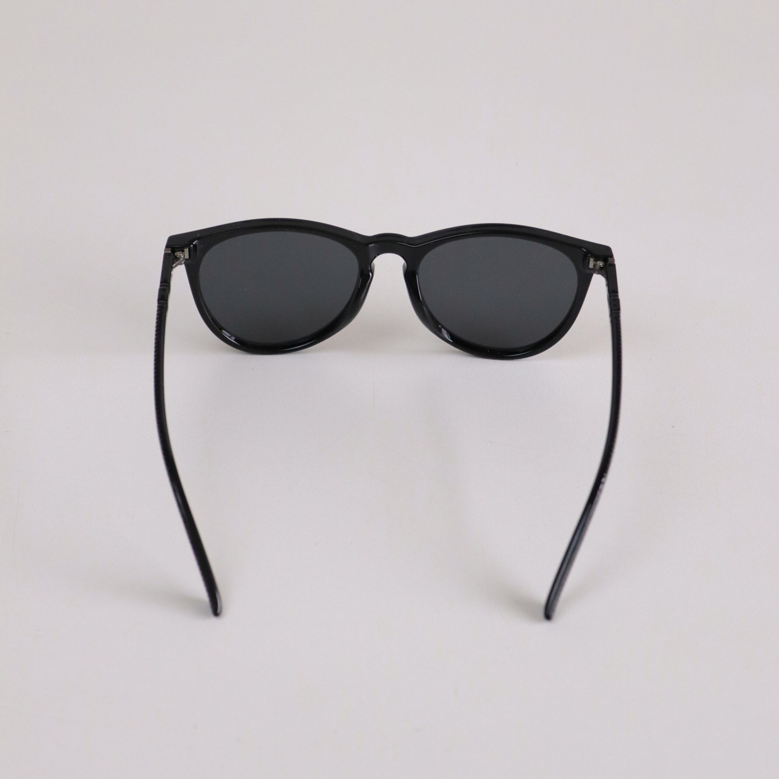 Plain Cat's Eye Sunglasses - Image 3